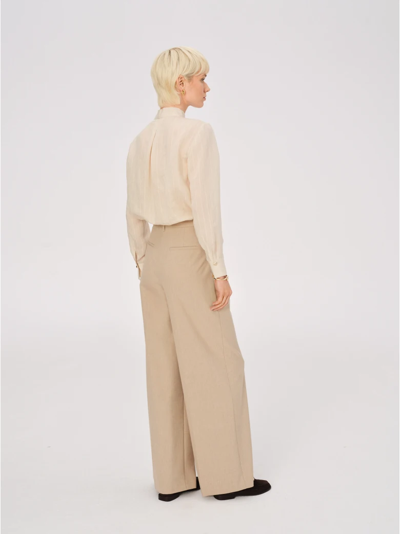 Elegant beige trousers with viscose and wool