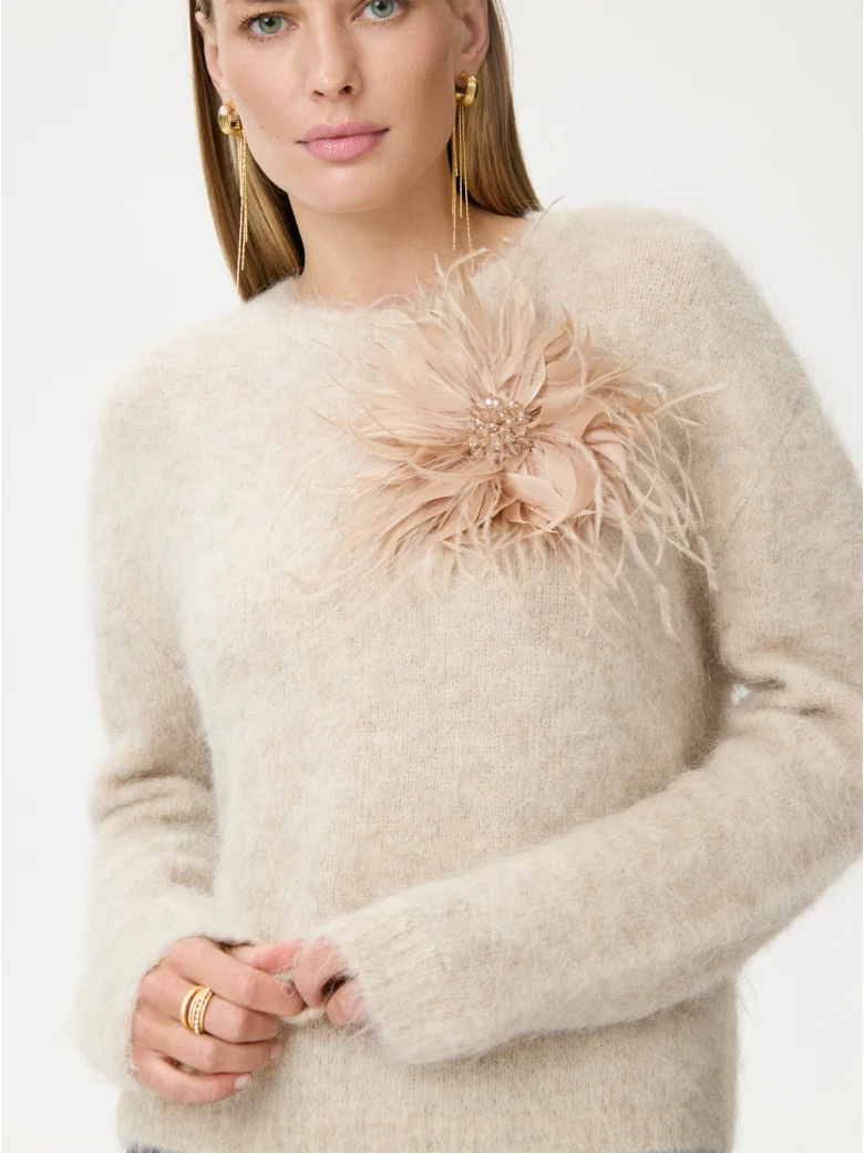 Beżowy sweter z wełną alpaki