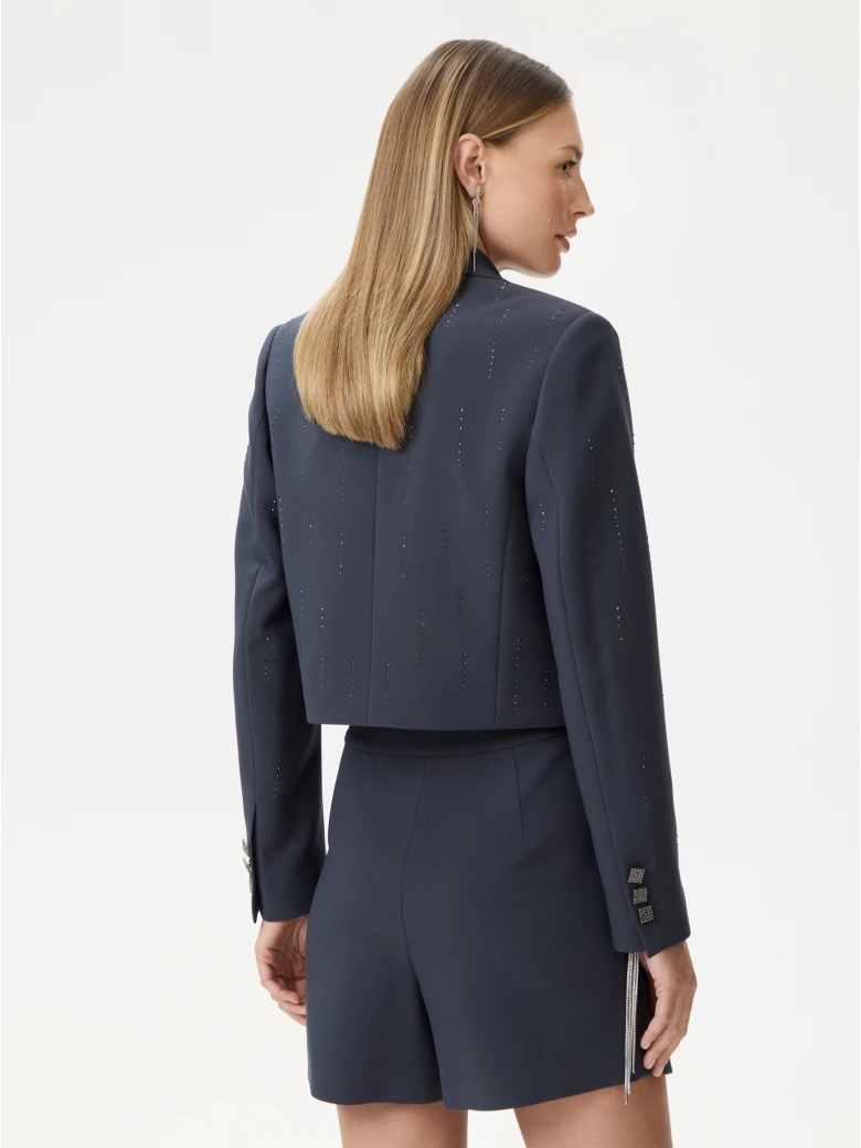 Gray jacket with a boxy, short cut