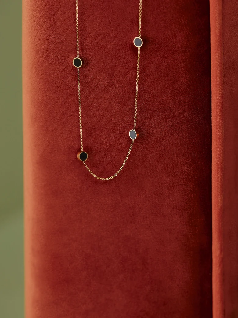 DELICATE NECKLACE