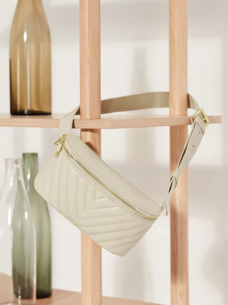 BEIGE PURSE