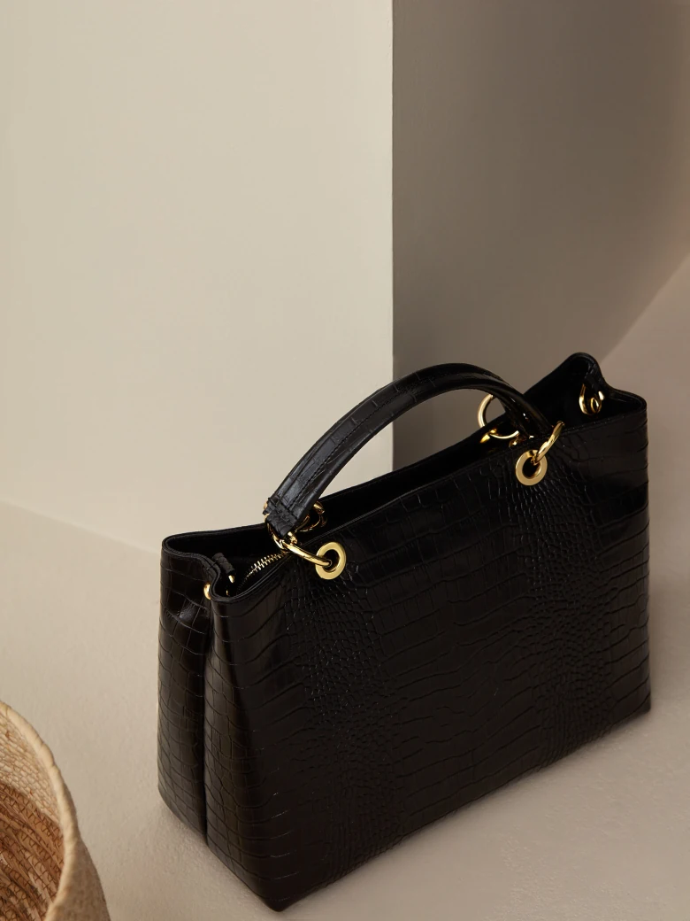 BLACK LEATHER HANDBAG