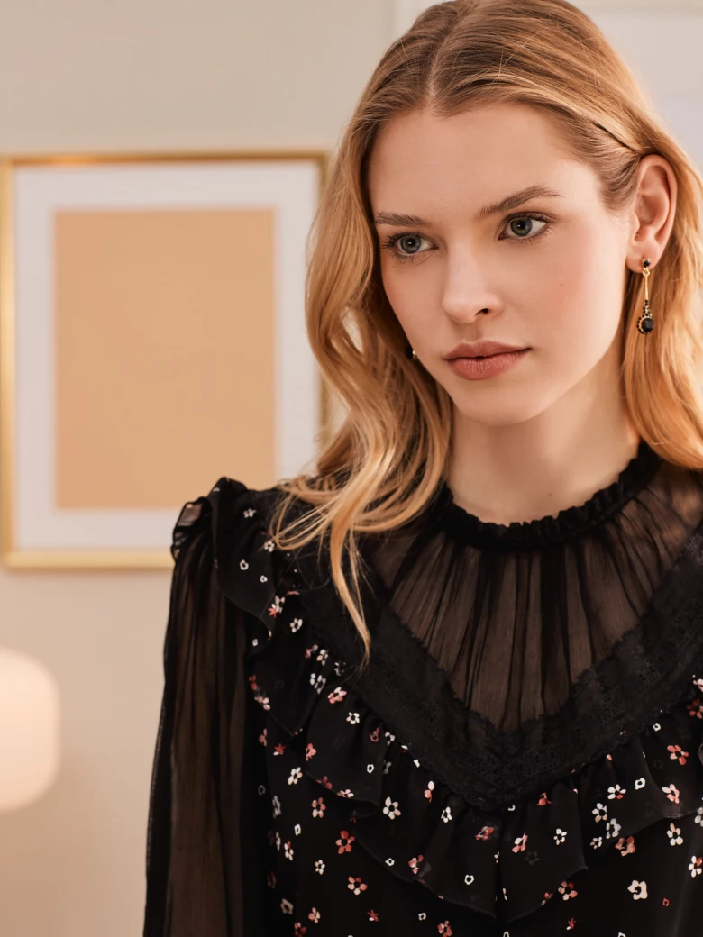HANGING EARRINGS