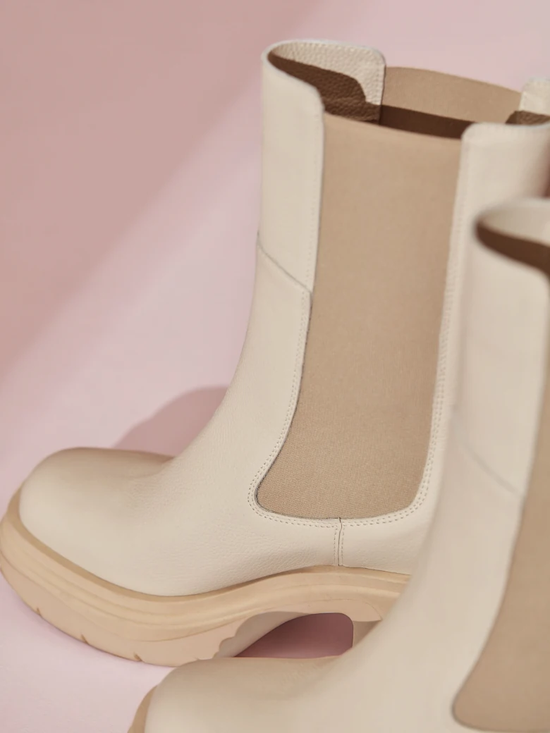 BEIGE PLATFORM BOOTS
