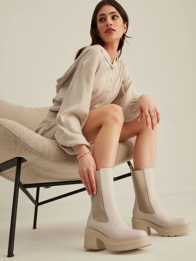 BEIGE PLATFORM BOOTS