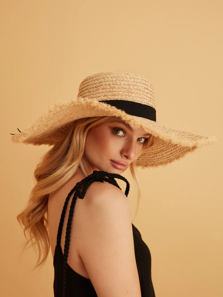 STRAW HAT WITH BLACK SASH