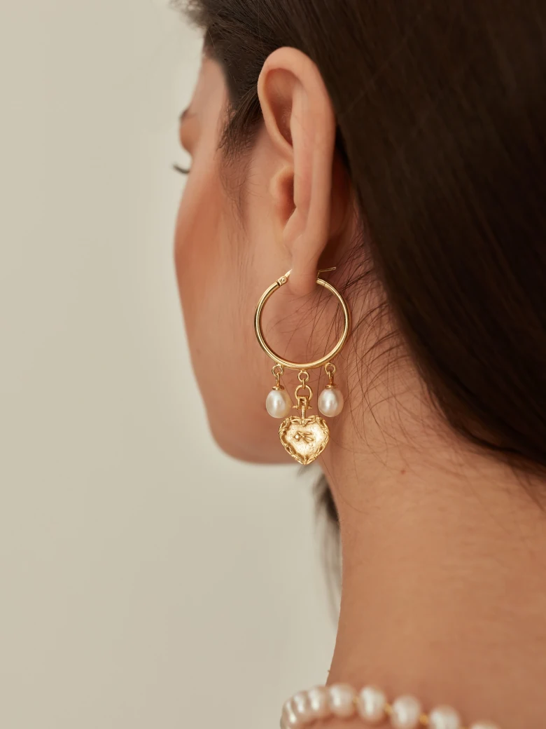 EARRINGS WITH PEARL CHARMS