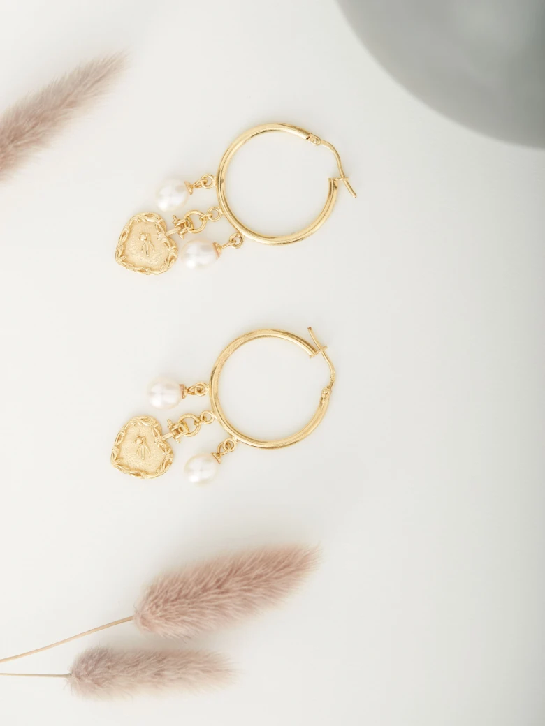 EARRINGS WITH PEARL CHARMS