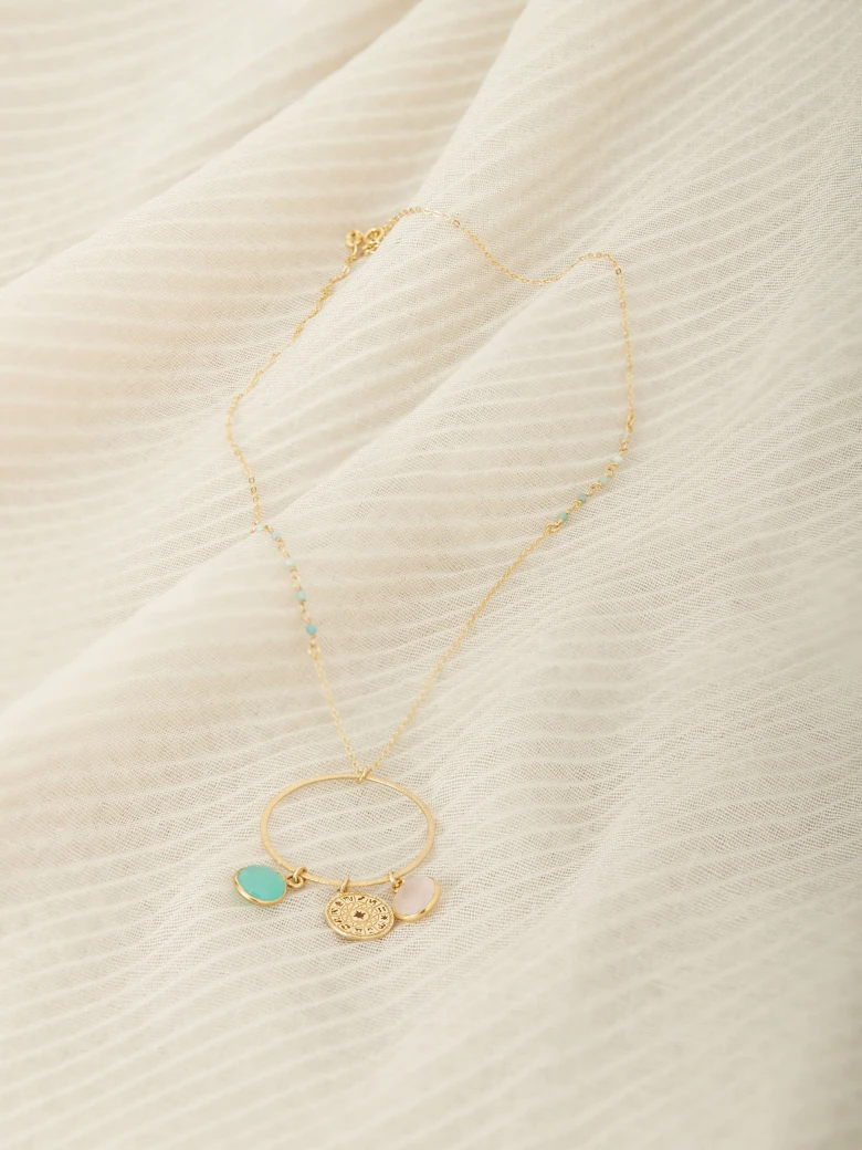 NECKLACE WITH NATURAL STONE CHARMS
