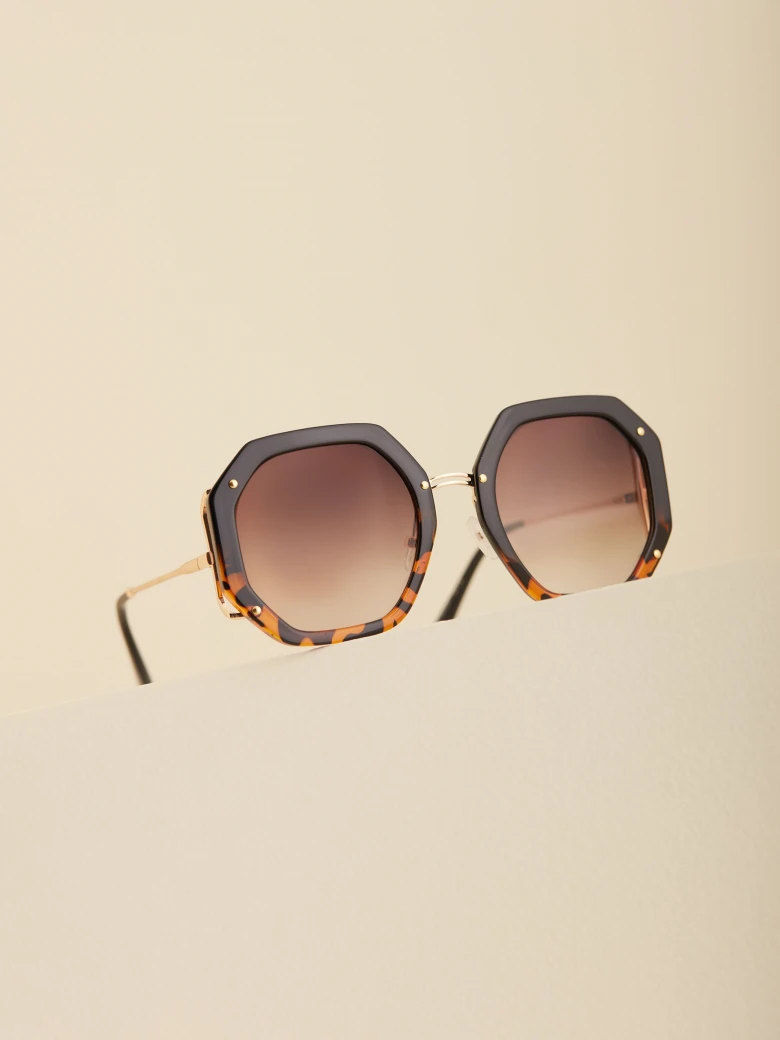 GLASSES WITH LEOPARD PRINT MOTIF