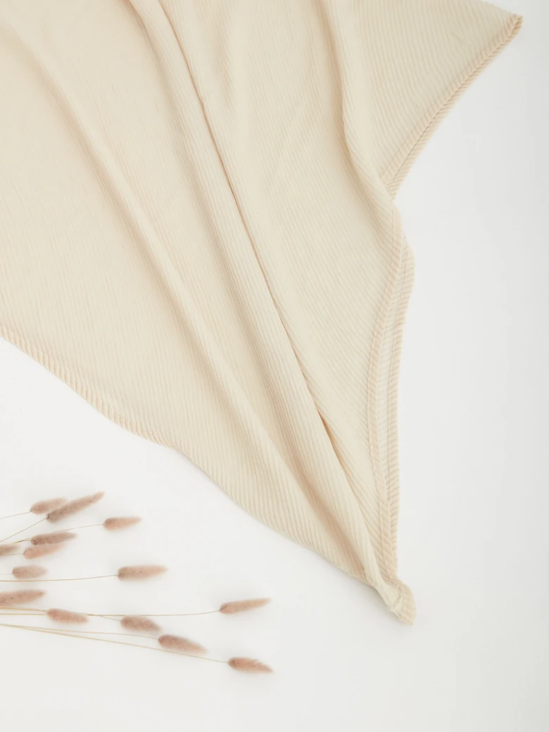 BEIGE PLEATED SHAWL
