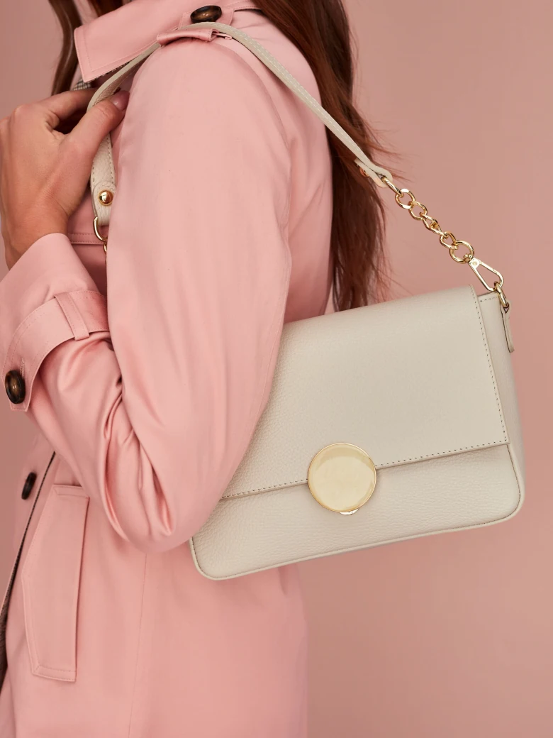 LIGHT BAG OF MEDIUM SIZE
