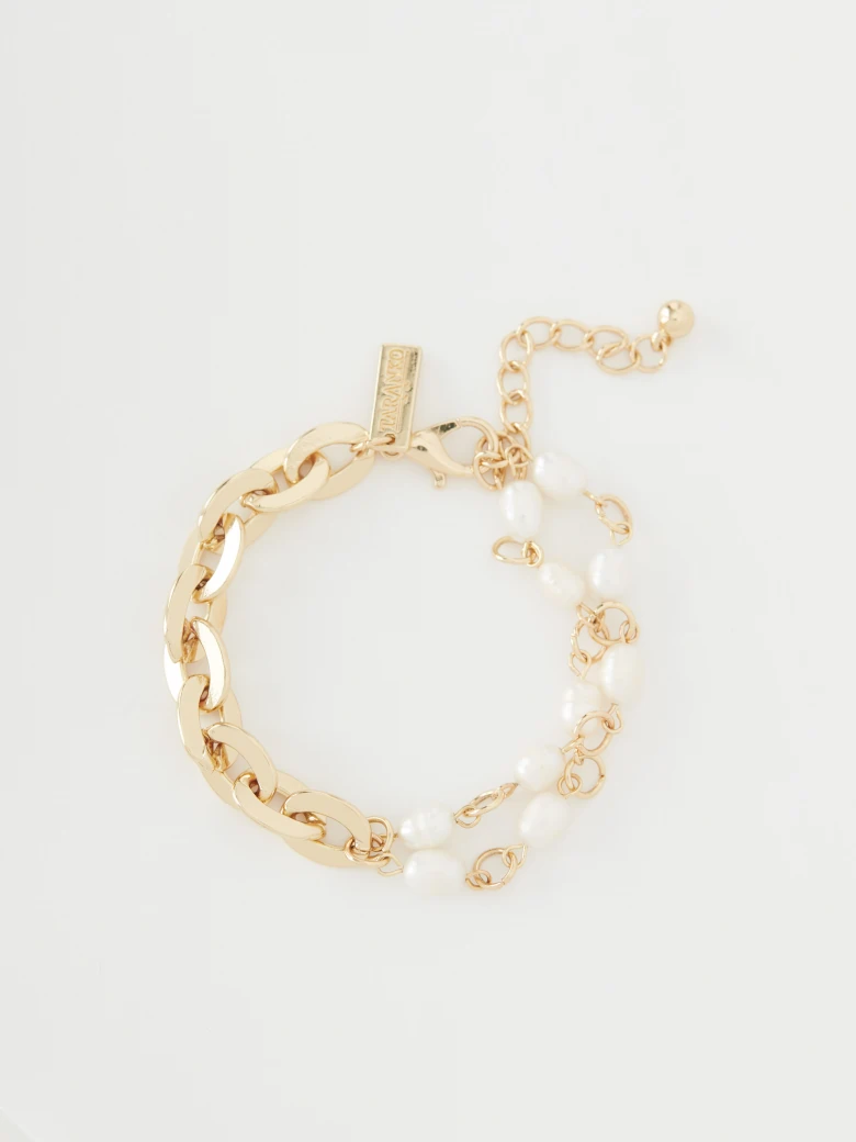 Bracelet with pearls