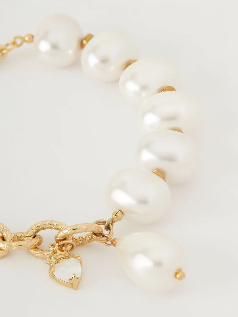 Pearl bracelet