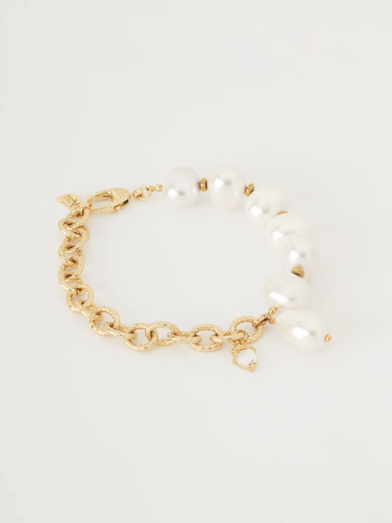 Pearl bracelet
