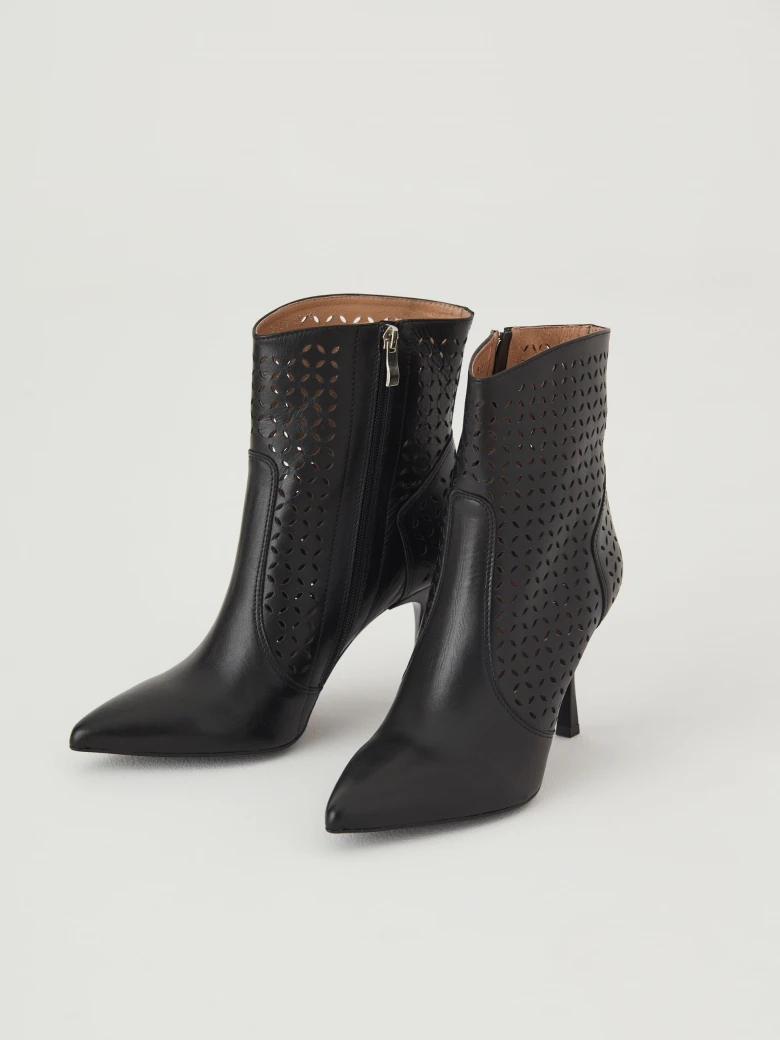 Black stiletto boots