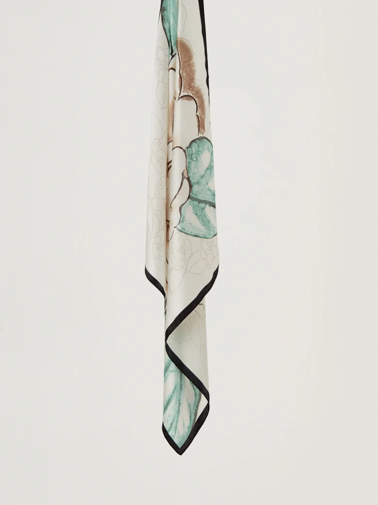 Silk gavroche with rose