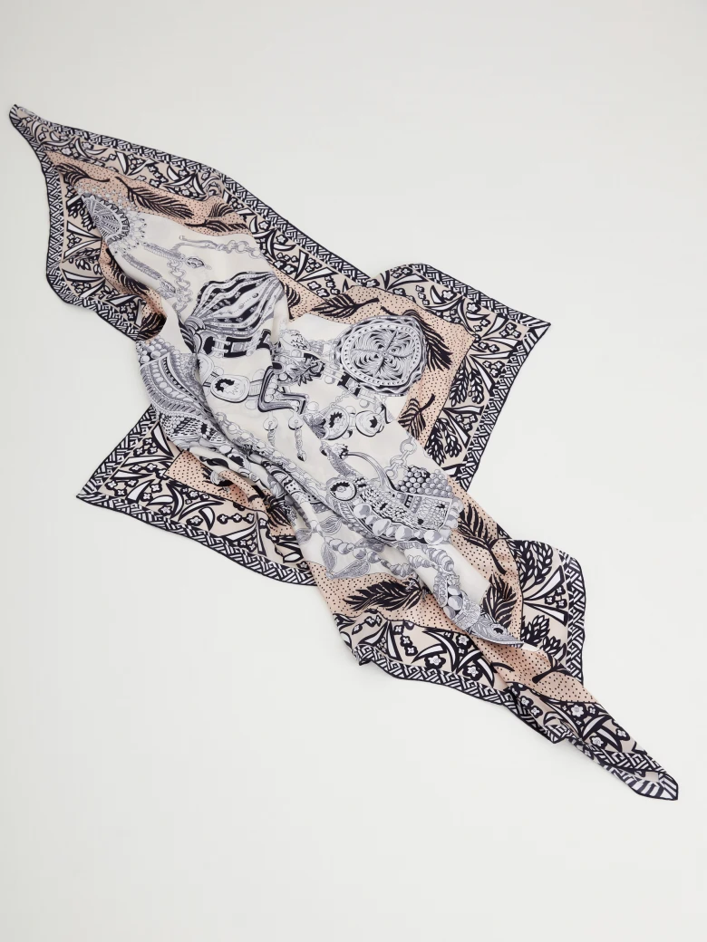 Large silk gavroche with patterns
