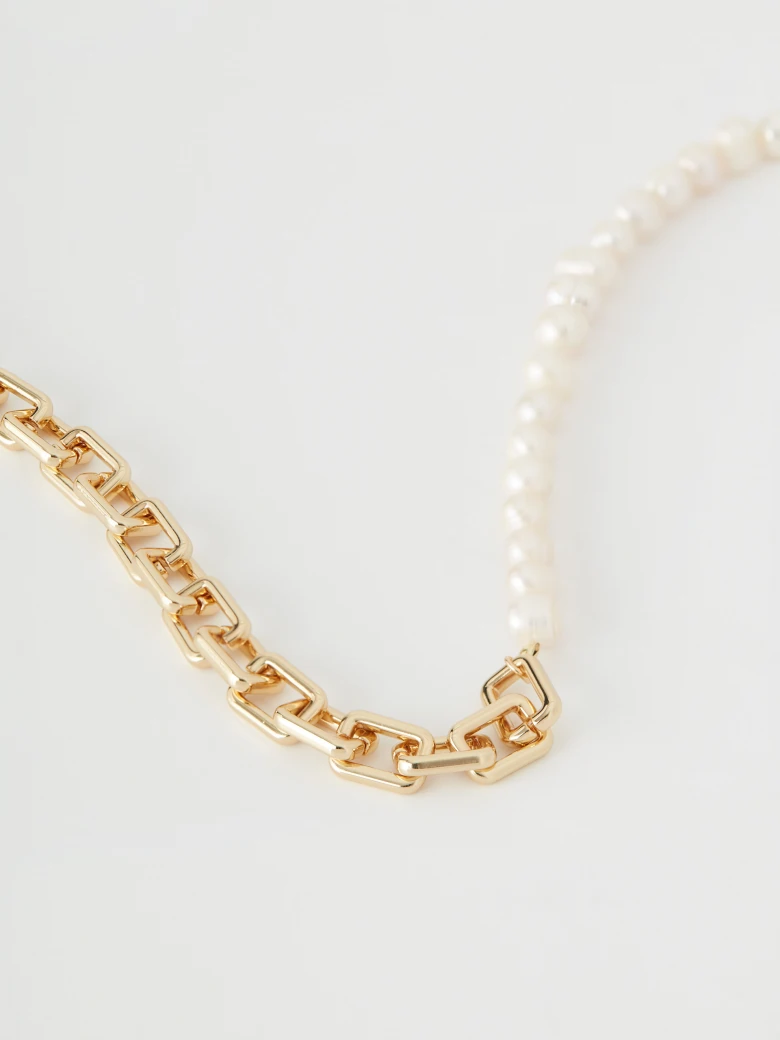 Pearl necklace