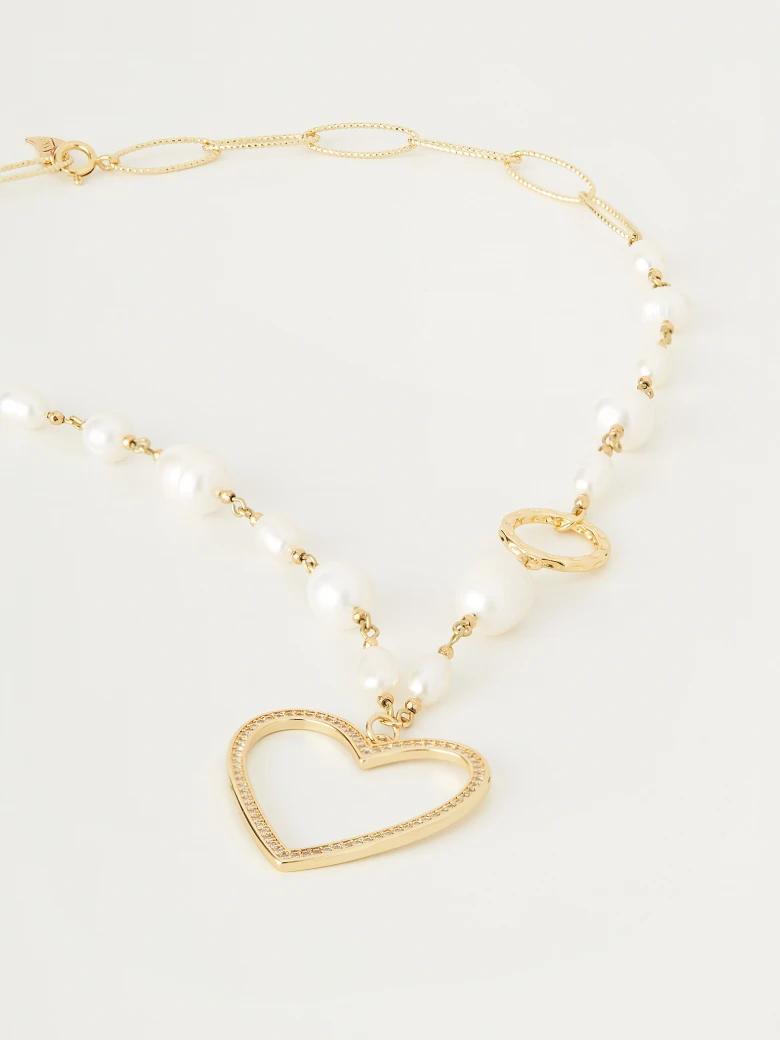 Pearl necklace