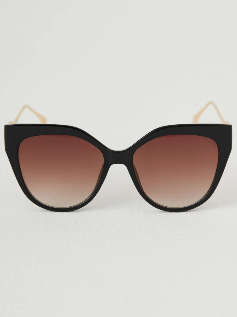 Oversized sunglasses