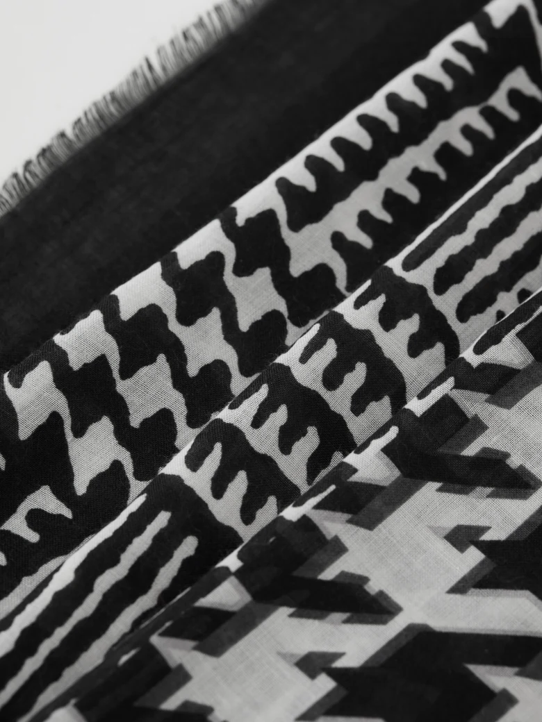 Checkered scarf