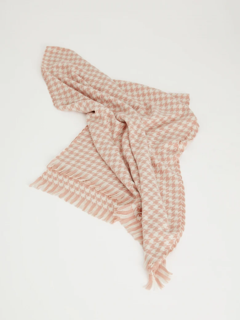 Checkered scarf