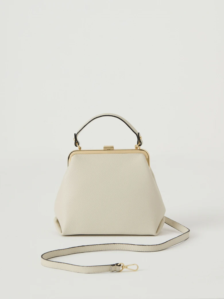 Kremowa torebka typu pouch