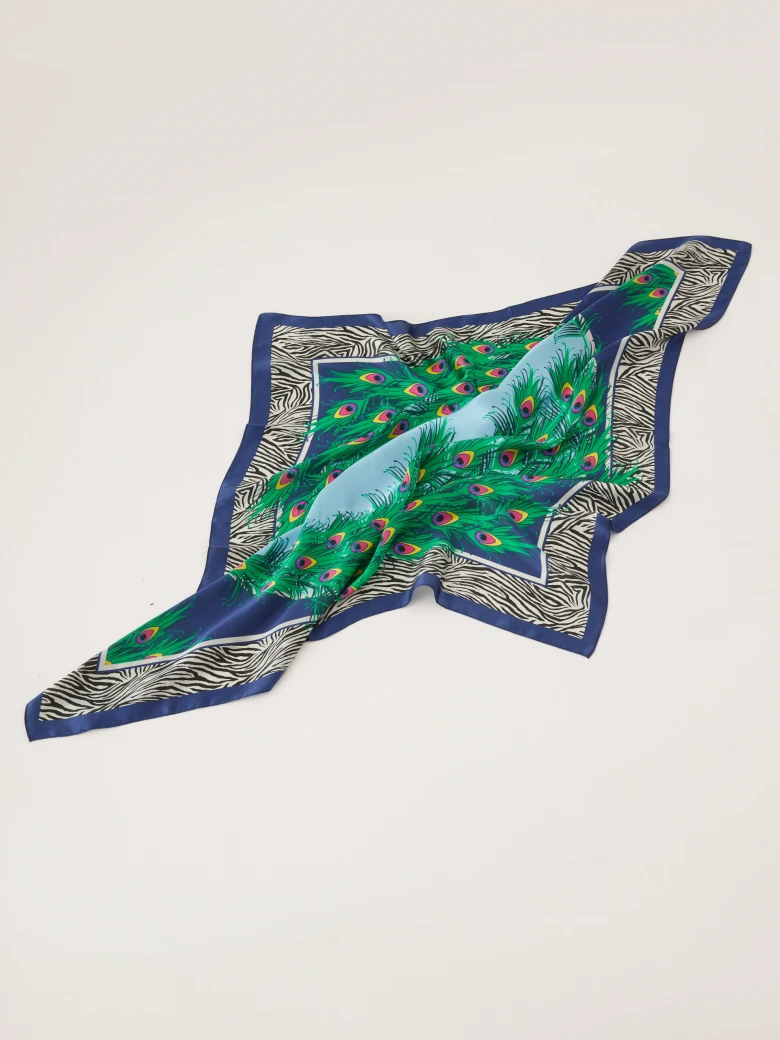 Silk gavroche in peacock feather pattern