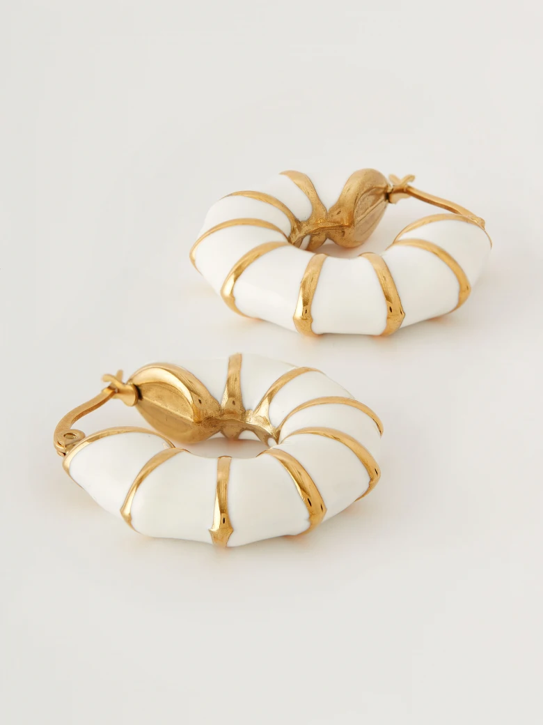 White round enamel earrings