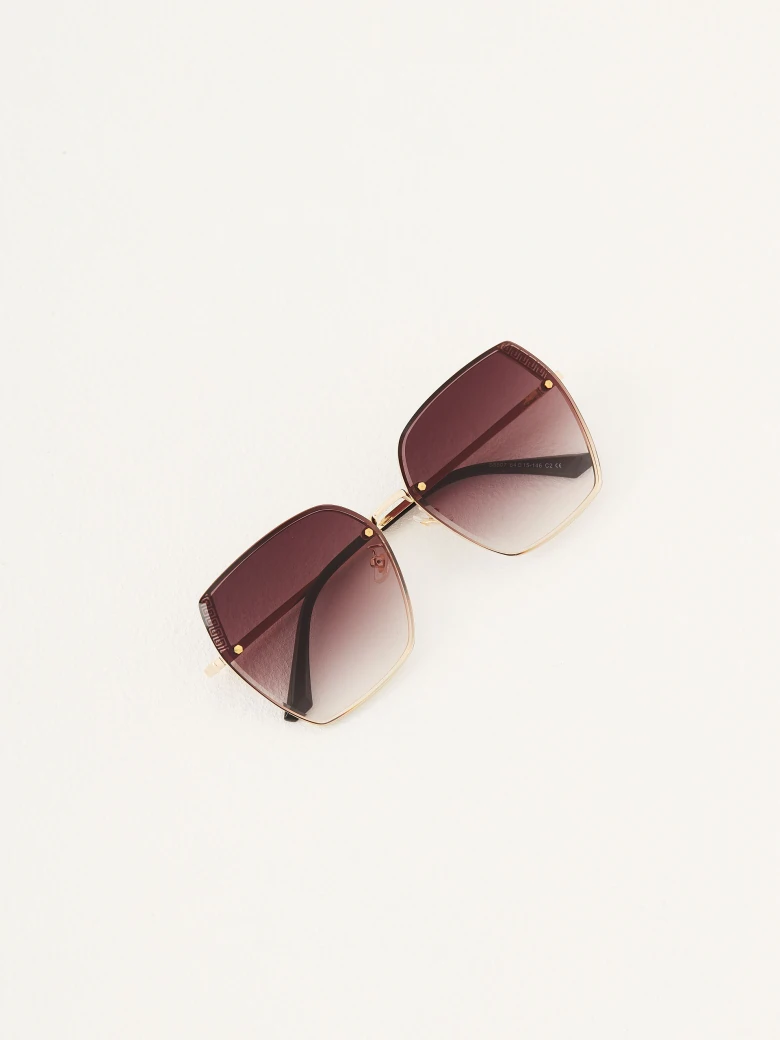Gold sunglasses with ombre effect