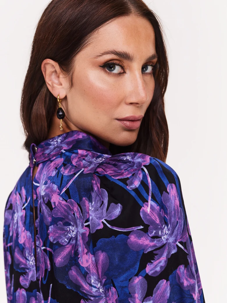Satin blouse with flowers