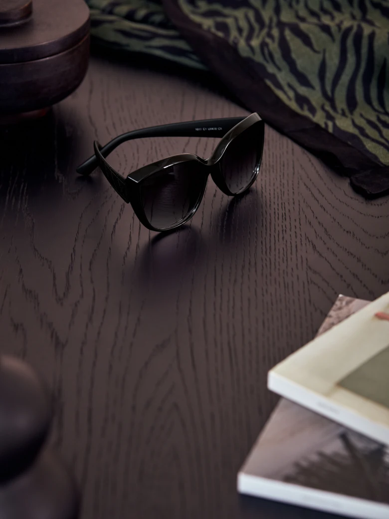 CAT EYE GLASSES