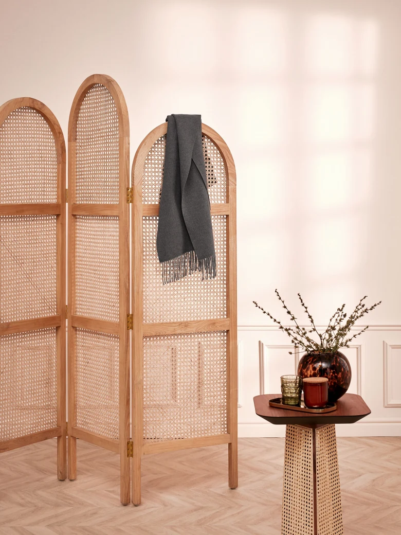 WOOLEN SCARF