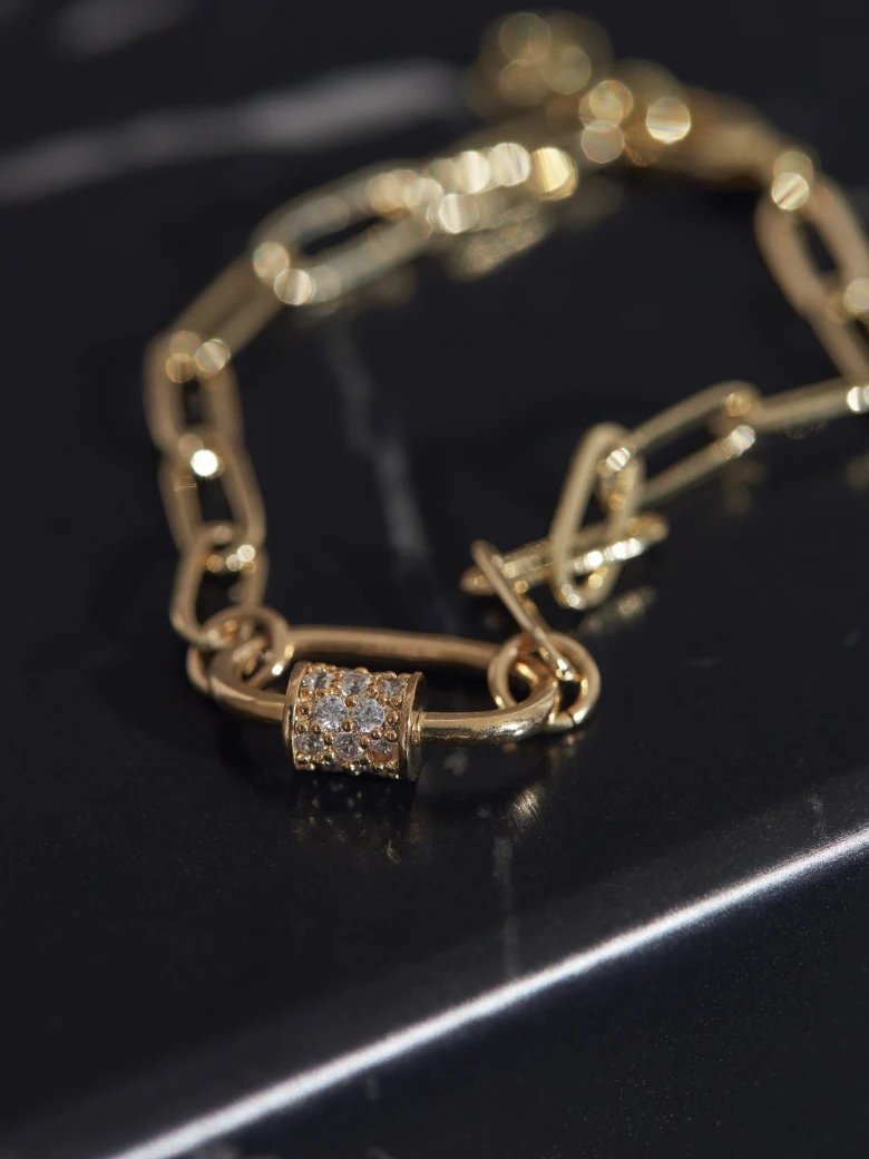 BRACELET WITH CHAIN MOTIF