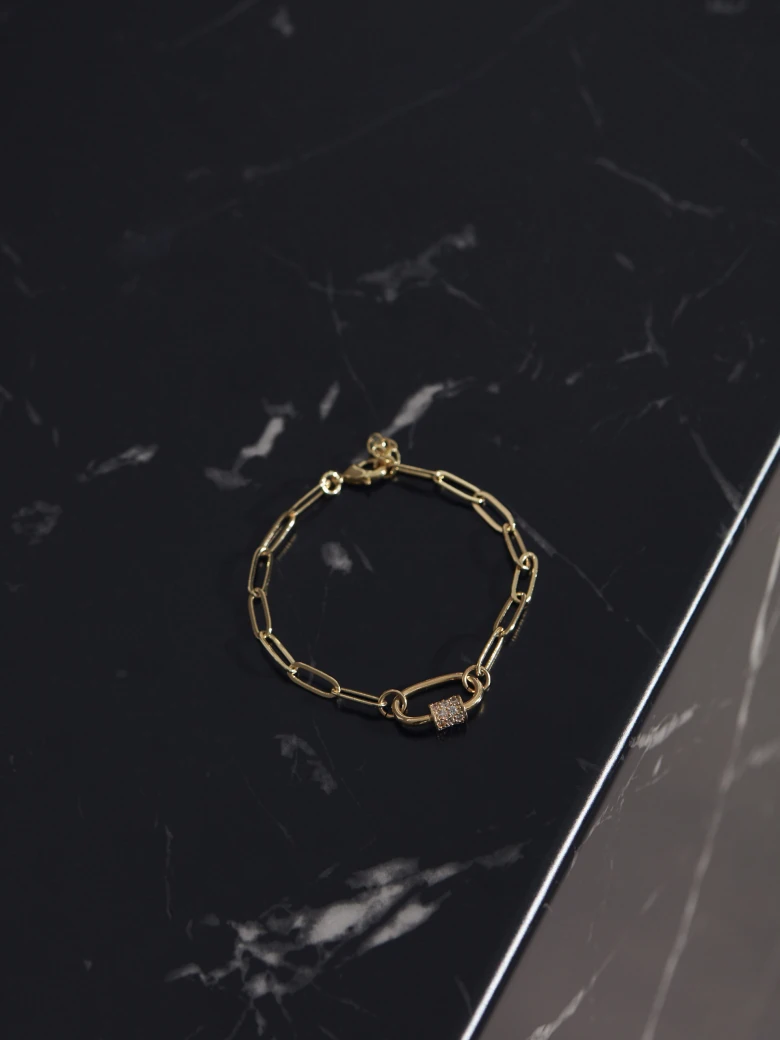 BRACELET WITH CHAIN MOTIF