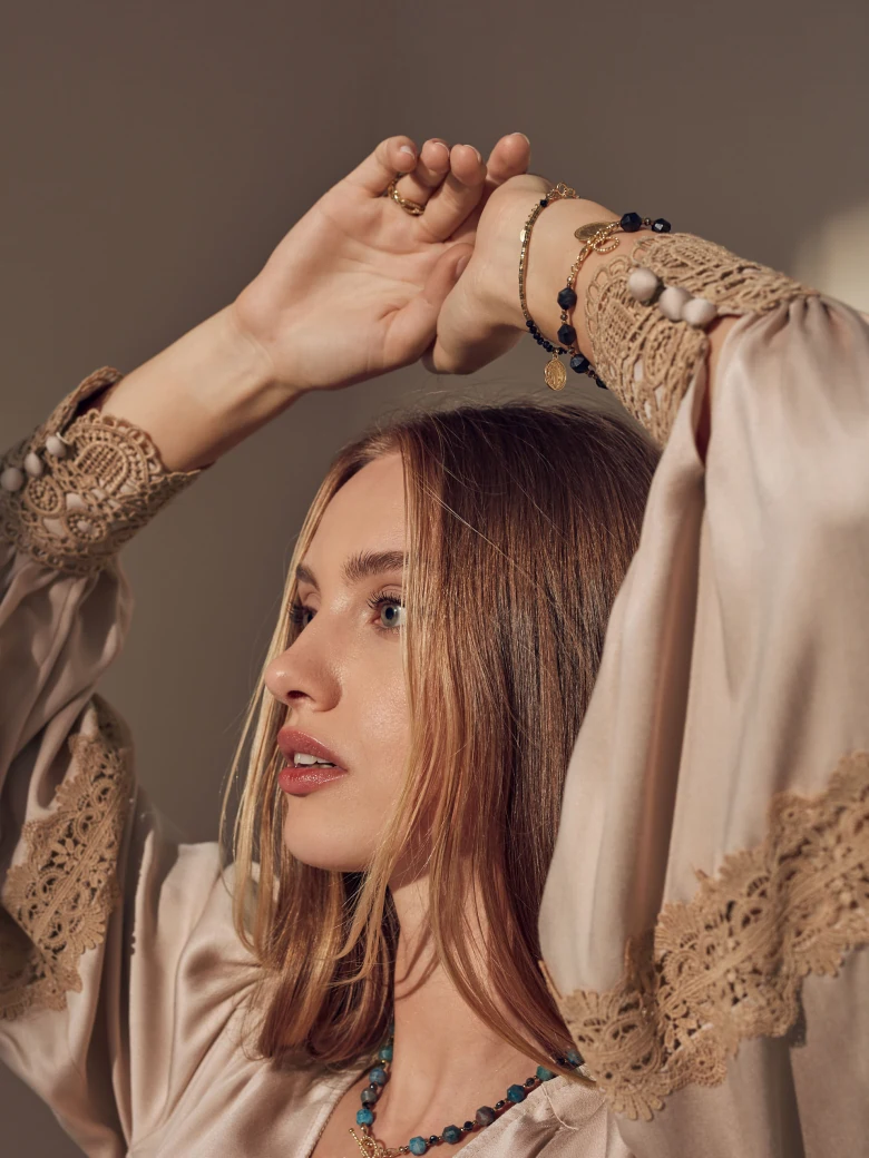 GOLD-PLATED BRACELET WITH NATURAL STONES