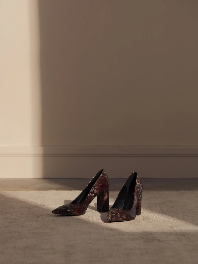 SNAKESKIN PATTERN PUMPS