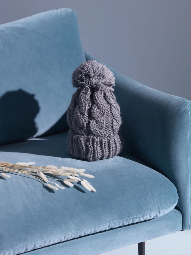 GRAY BEANIE WITH ALPACA POMPOM
