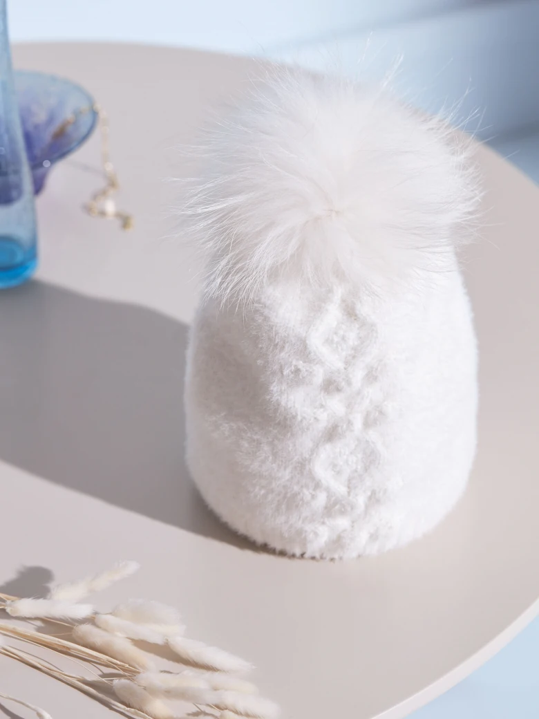 WHITE BEANIE WITH POMPON