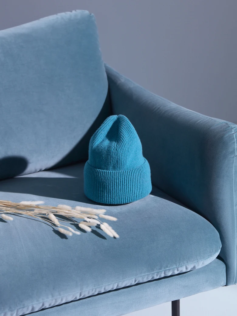 BLUE CAP WITH WOOL AND CASHMERE