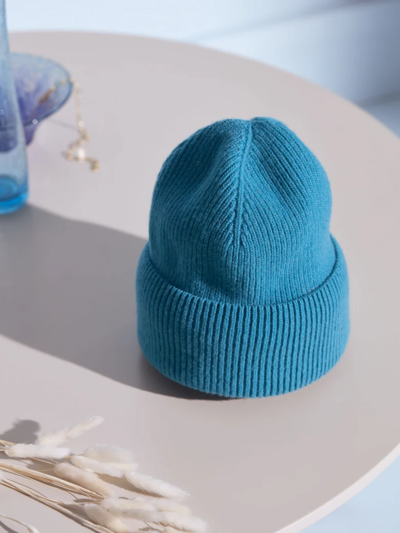 BLUE CAP WITH WOOL AND CASHMERE