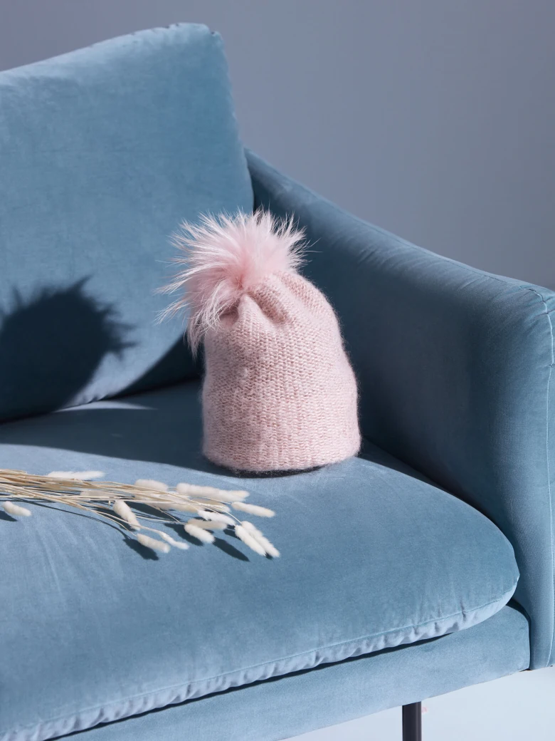 PINK CAP WITH MOHAIR AND WOOL