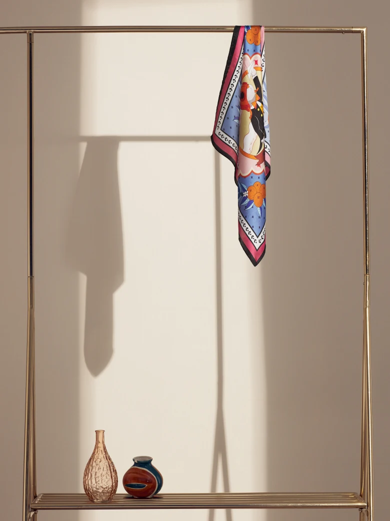 PATTERNED SILK GAVRASHKA