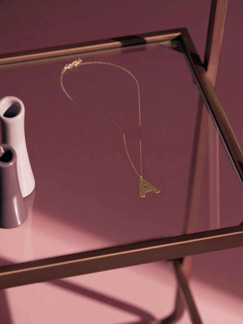DELICATE CHAIN WITH THE LETTER A
