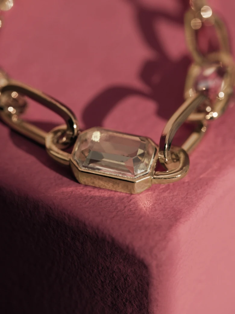 LARGE GOLD CHAIN