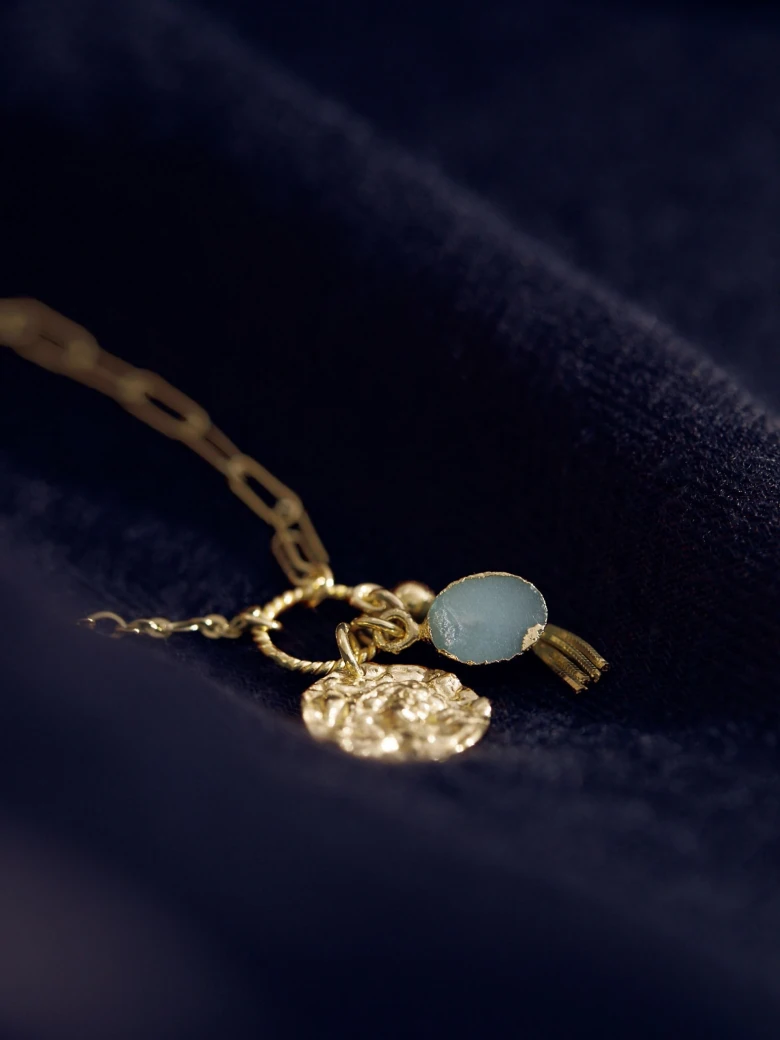 CHAIN WITH PENDANTS
