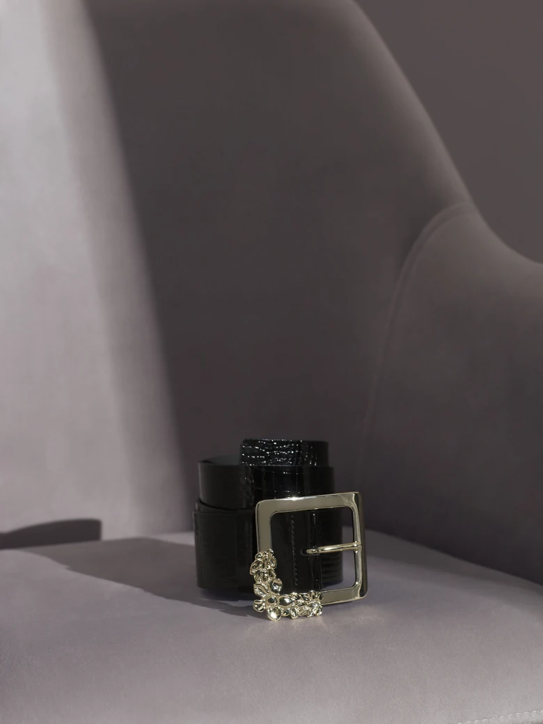 WIDE BLACK BELT