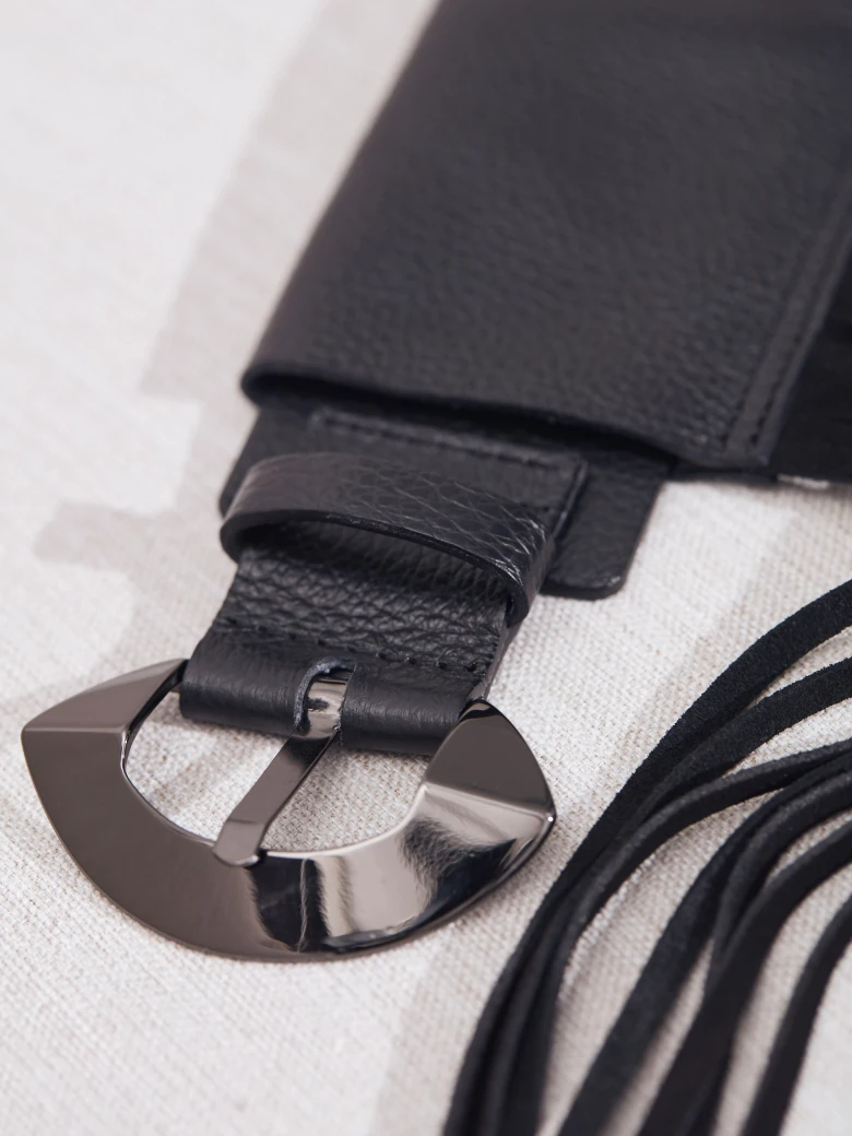 LEATHER BELT WITH TASSELS