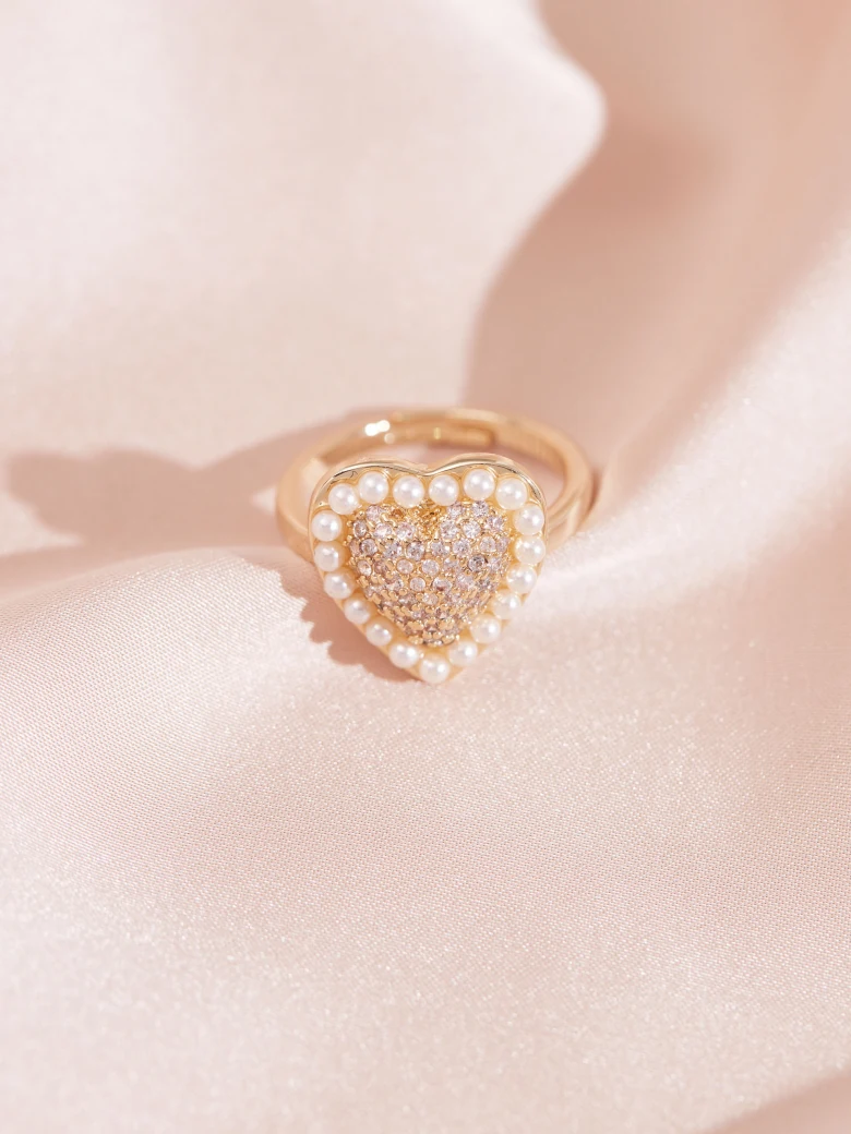 RING WITH A HEART